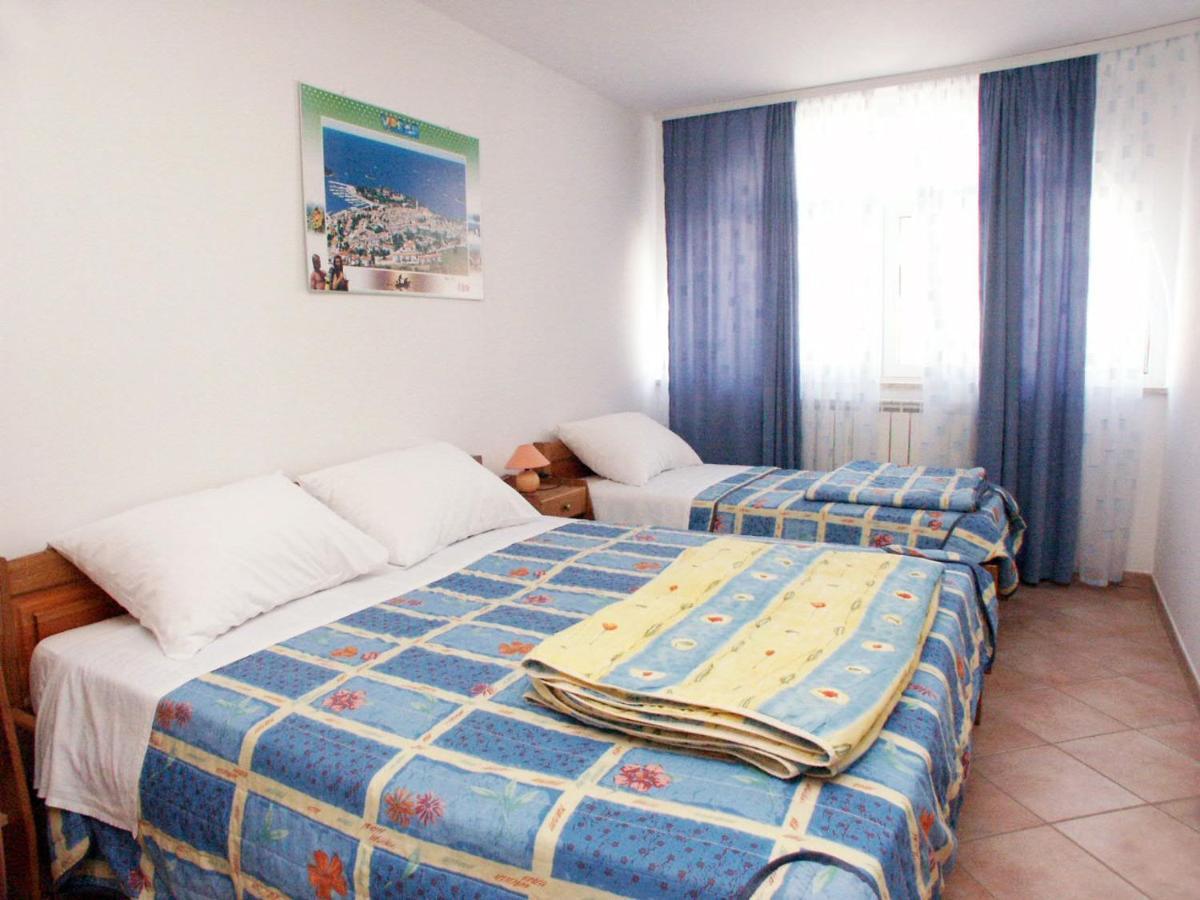 Apartments And Rooms With Wifi Vrsar, Porec - 3007 Exterior photo